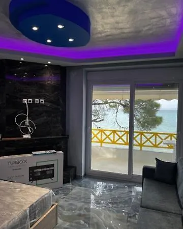 Apartament Luxury First Line By Makhome Hanioti